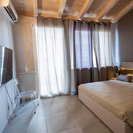 Guest house La Piazzetta A Mare House