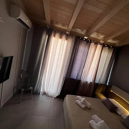 Guest house La Piazzetta A Mare House Sferracavallo